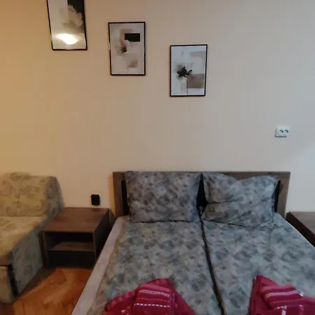 Apartment за гости меркурий *