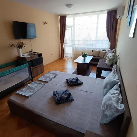 за гости меркурий Apartment Veliko Tarnovo